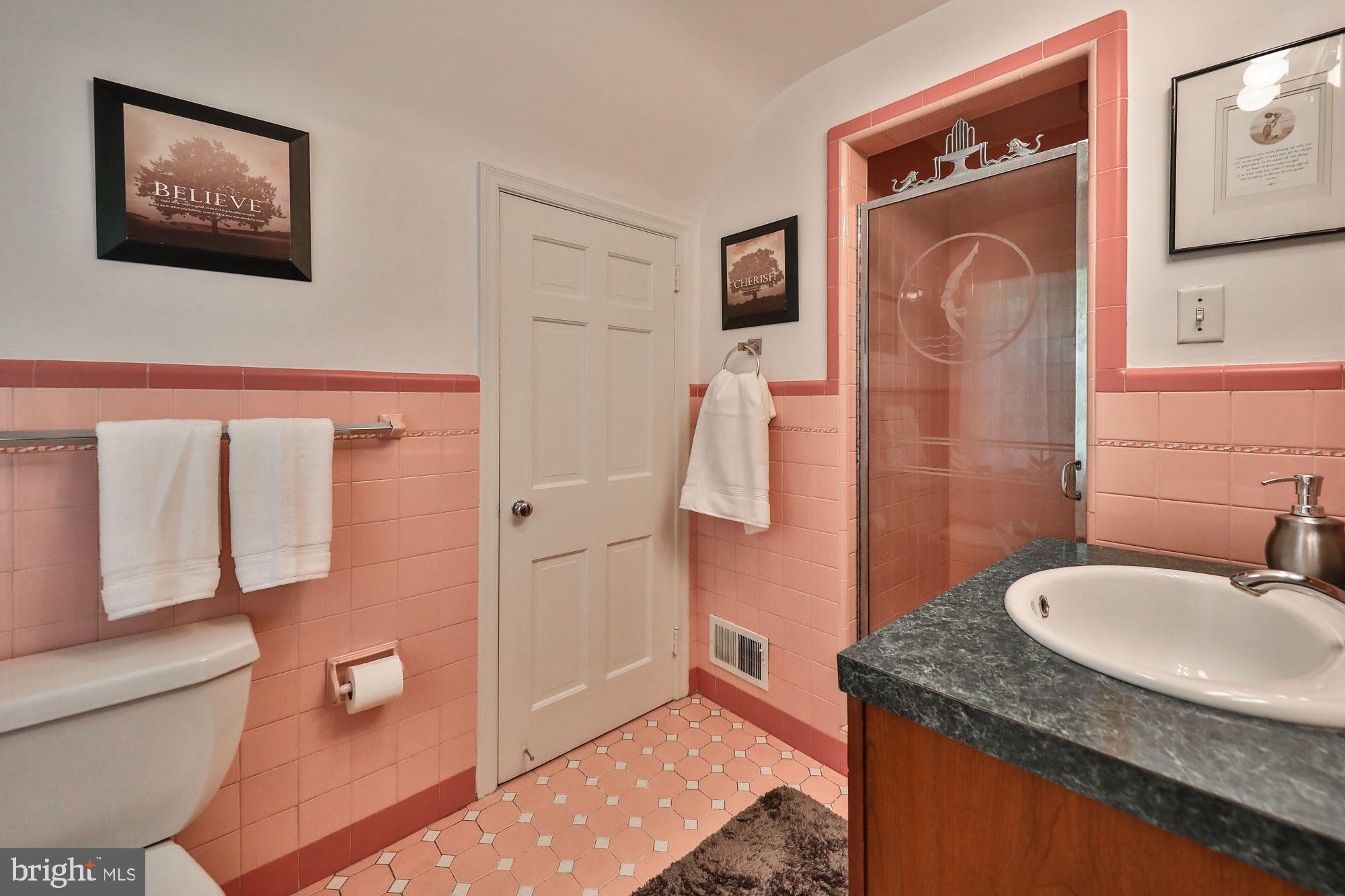 1140 Kingsley Road Rydal, PA 19046 - Photo 22 of 38 Master Bathroom