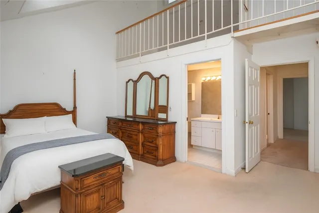 $439,000 | 37 Lawton Brook Lane, Portsmouth, RI 02871