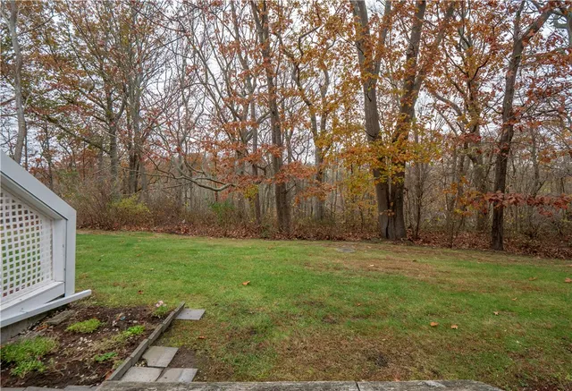 $439,000 | 37 Lawton Brook Lane, Portsmouth, RI 02871