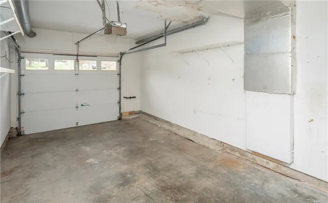 $439,000 | 37 Lawton Brook Lane, Portsmouth, RI 02871