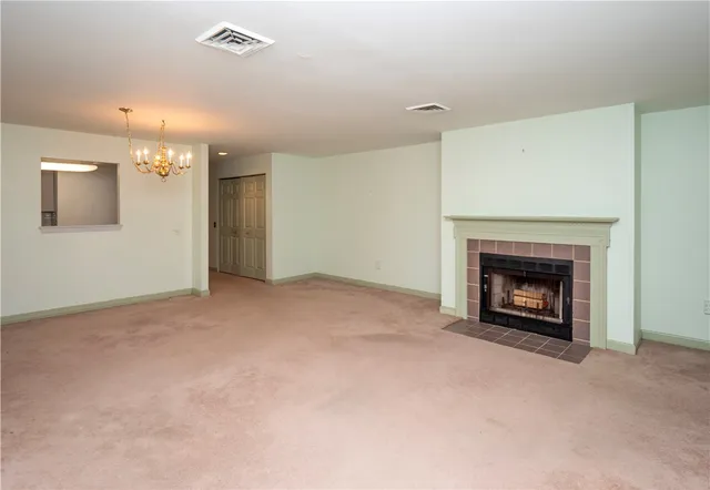 $439,000 | 37 Lawton Brook Lane, Portsmouth, RI 02871