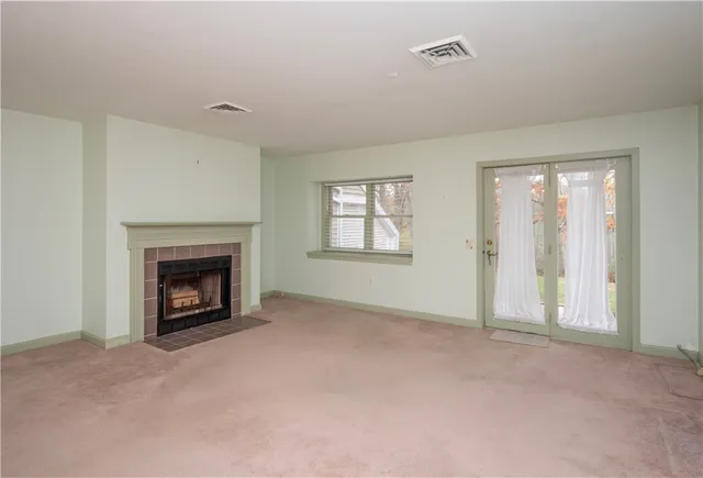 $439,000 | 37 Lawton Brook Lane, Portsmouth, RI 02871