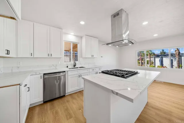 $199,900 | 8301 Mission Gorge Road, Unit 253, Santee, CA 92071