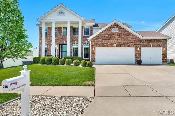 $560,000 | 315 Buckington Street, St. Peters, MO 63376