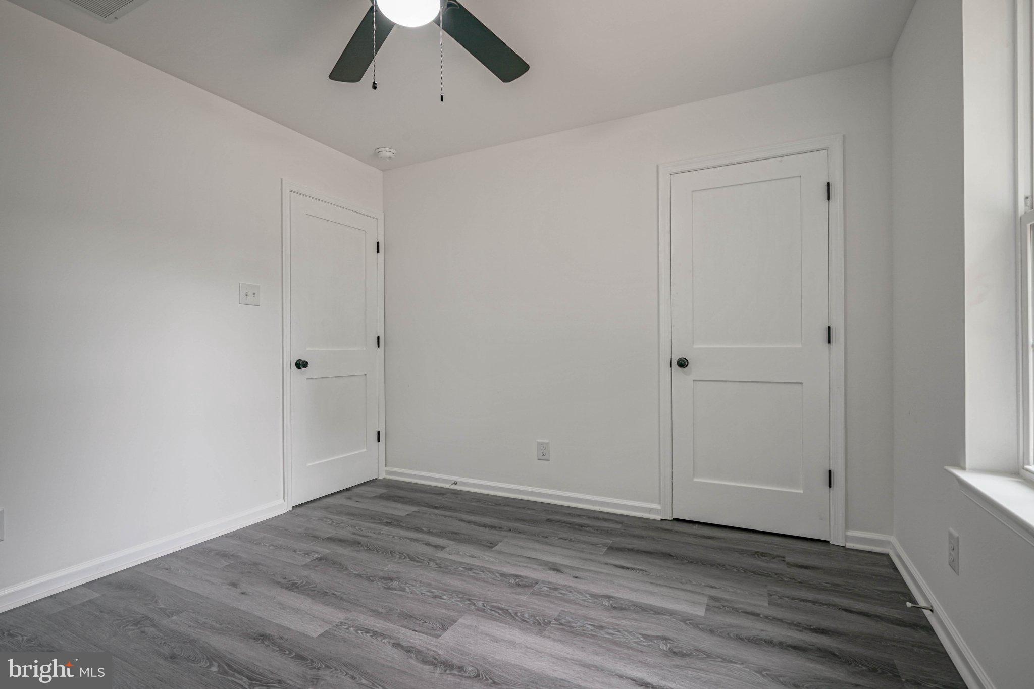 12 Park Road Pennsville, NJ 08070 - Photo 19 of 33 Bright and airy blank canvas room.