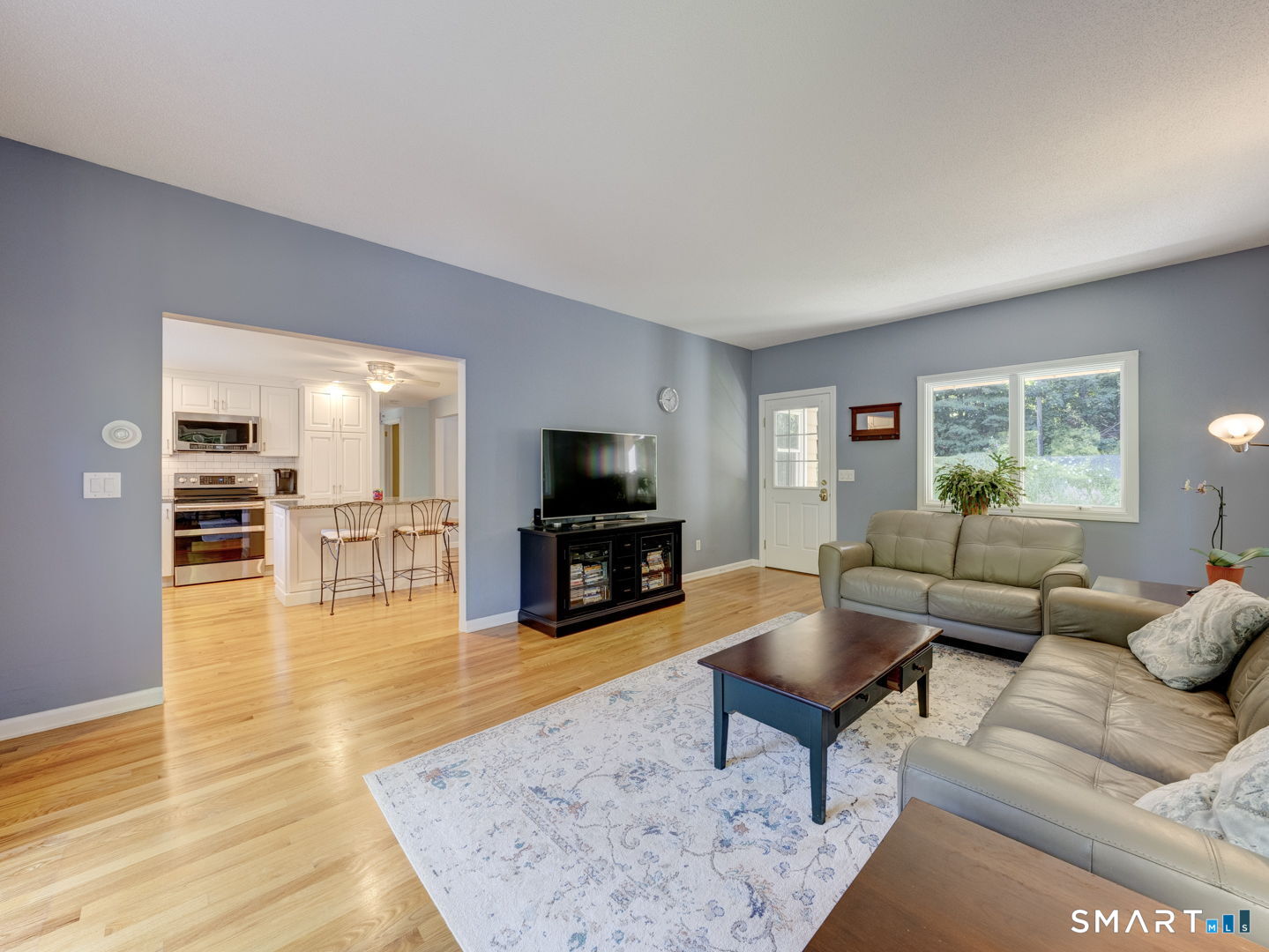 199 Grindle Brook Road Glastonbury, CT 06073 - Photo 5 of 40