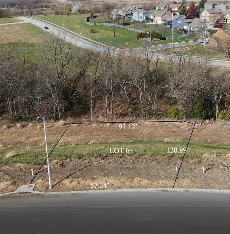 1402 Larkspur Place Raymore, MO 64083 - Photo 2 of 2