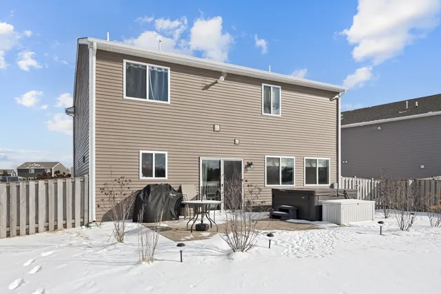 $429,900 | 1595 Bayberry Lane, Pingree Grove, IL 60140