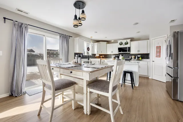 $429,900 | 1595 Bayberry Lane, Pingree Grove, IL 60140