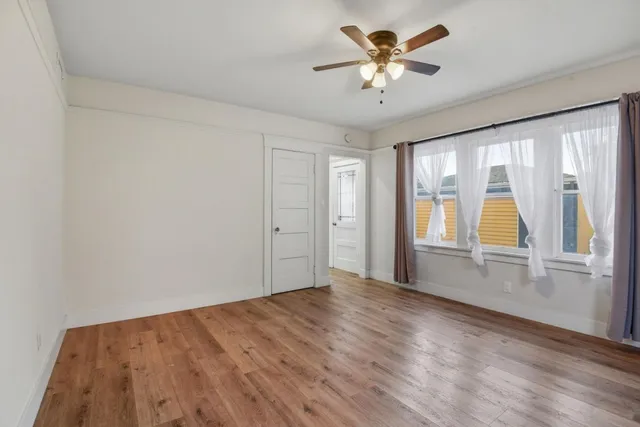 $2,295 | 1610 West 36th Place, Unit 1, Los Angeles, CA 90018