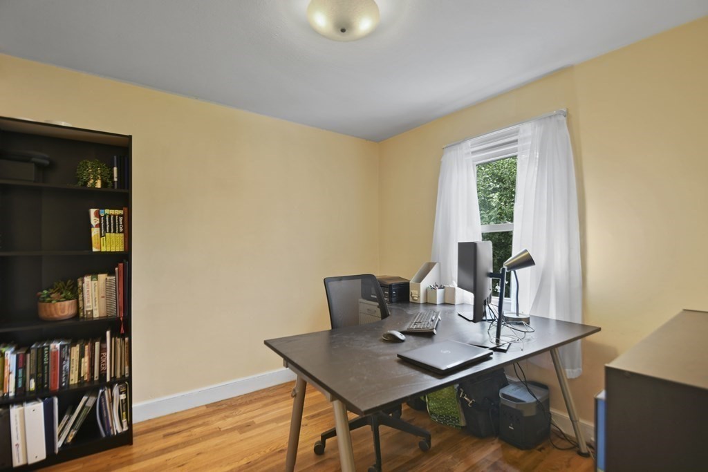 10 Cleveland Road Waltham, MA 02453 - Photo 15 of 31 Gallery Image 15