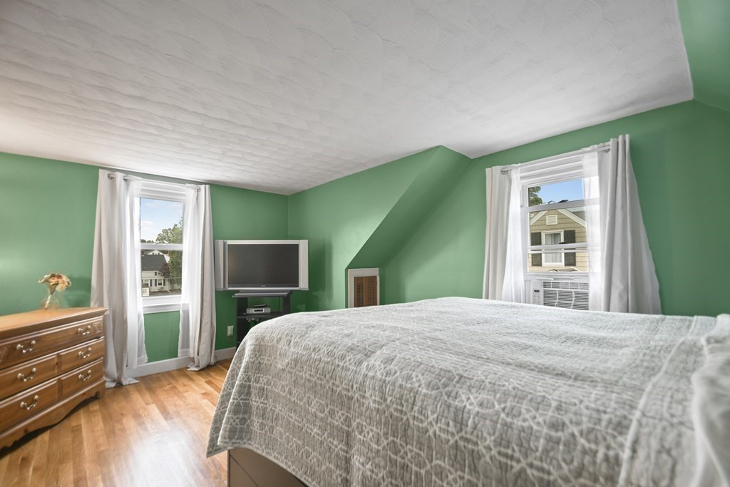 10 Cleveland Road Waltham, MA 02453 - Photo 19 of 31 Gallery Image 19