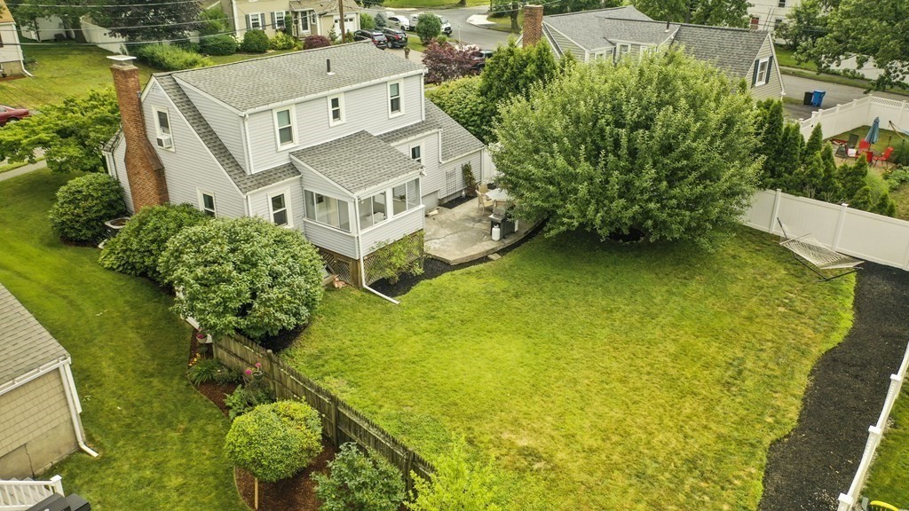 10 Cleveland Road Waltham, MA 02453 - Photo 2 of 31 Gallery Image 2