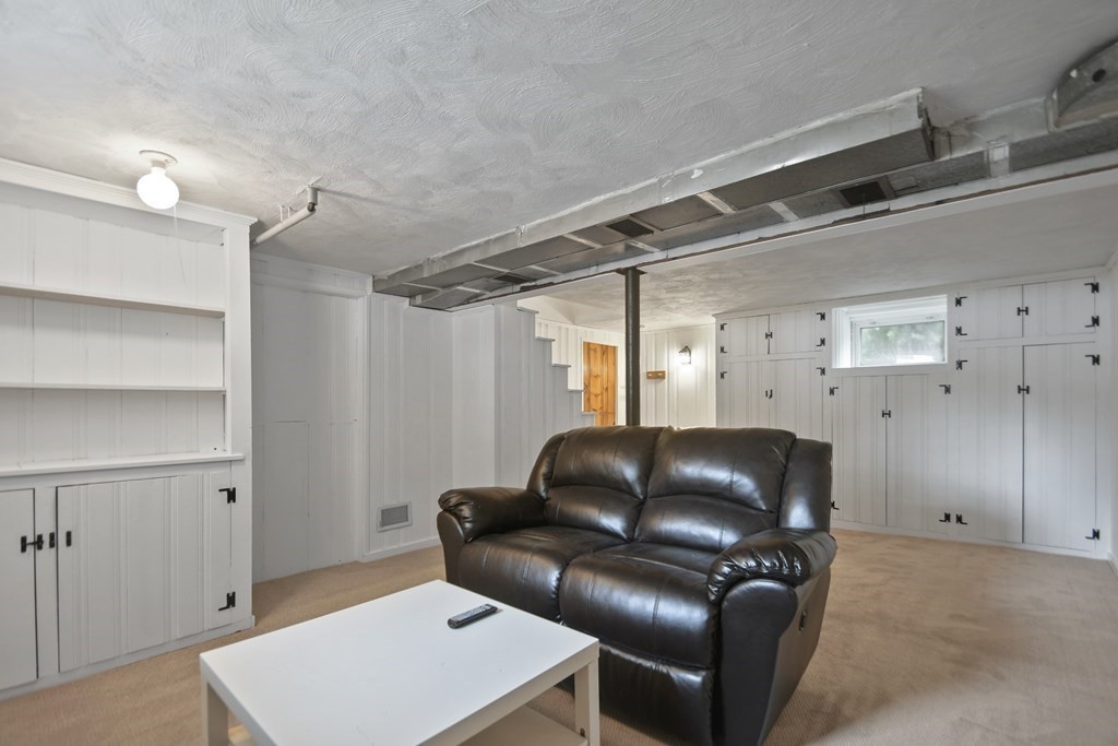 10 Cleveland Road Waltham, MA 02453 - Photo 21 of 31 Gallery Image 21
