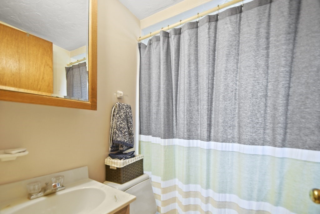 10 Cleveland Road Waltham, MA 02453 - Photo 23 of 31 Gallery Image 23