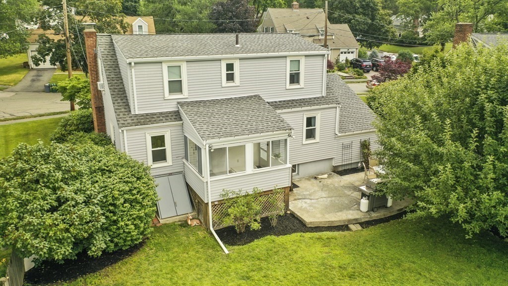 10 Cleveland Road Waltham, MA 02453 - Photo 3 of 31 Gallery Image 3