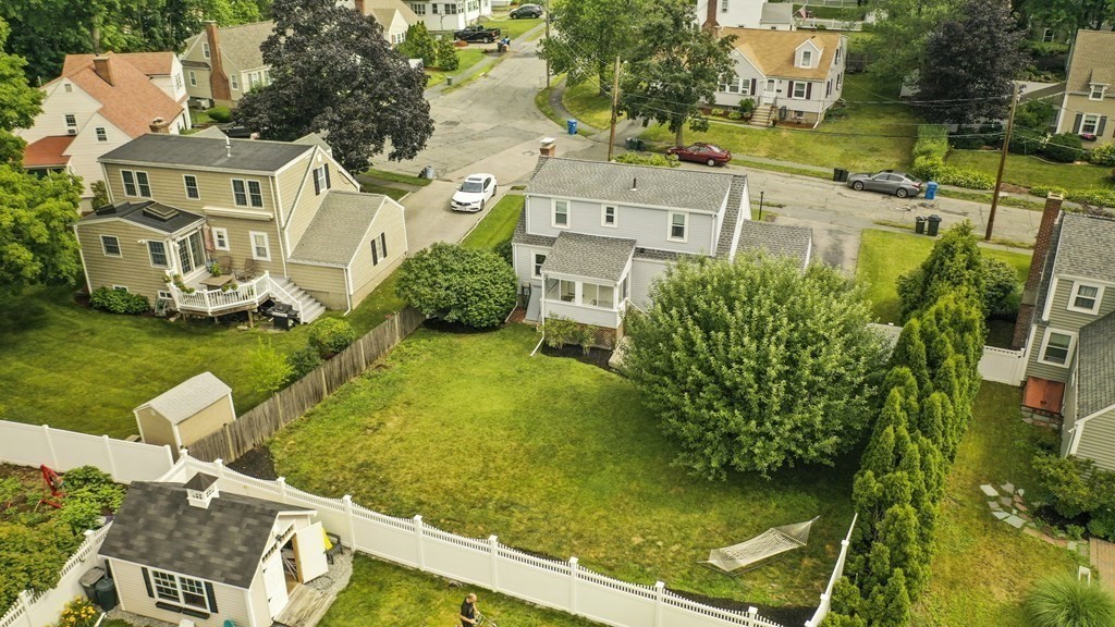 10 Cleveland Road Waltham, MA 02453 - Photo 4 of 31 Gallery Image 4