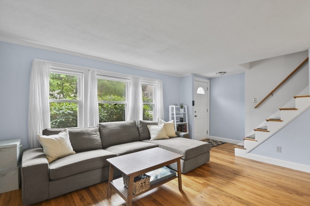 10 Cleveland Road Waltham, MA 02453 - Photo 5 of 31 Gallery Image 5