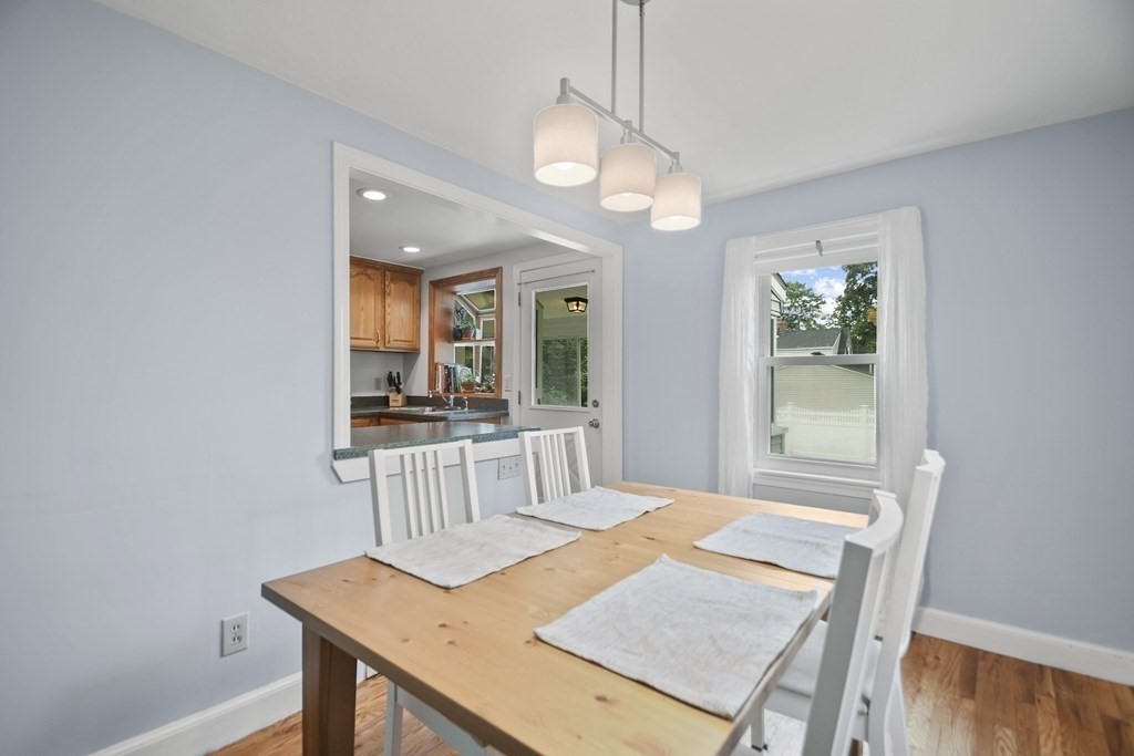 10 Cleveland Road Waltham, MA 02453 - Photo 8 of 31 Gallery Image 8