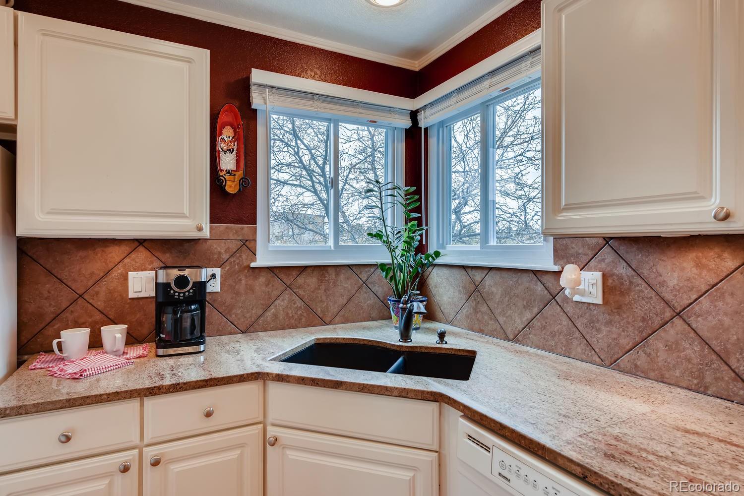 8963 Edgewood Street Highlands Ranch, CO 80130 - Photo 11 of 28 Gallery Image 11