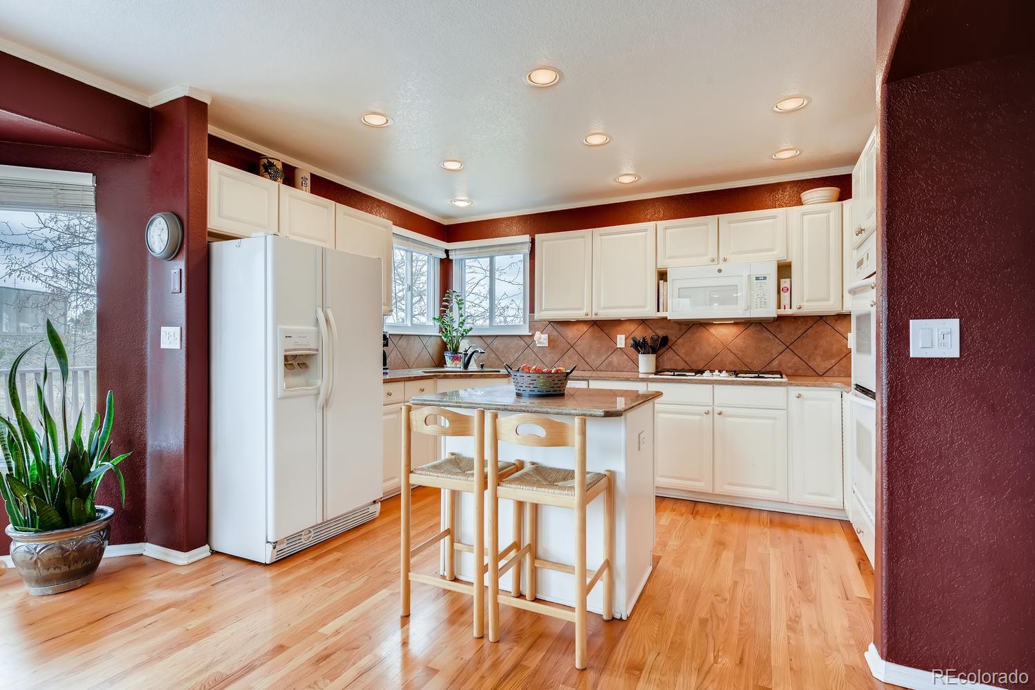 8963 Edgewood Street Highlands Ranch, CO 80130 - Photo 8 of 28 Gallery Image 8