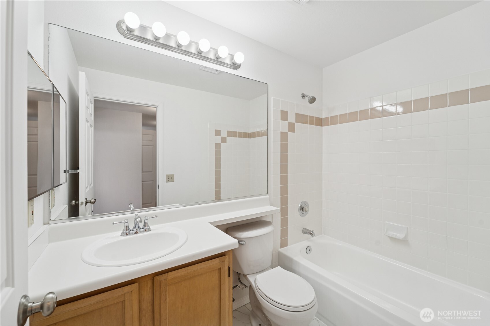 927 132nd Street Southwest, Unit H5 Everett, WA 98204 - Photo 24 of 28