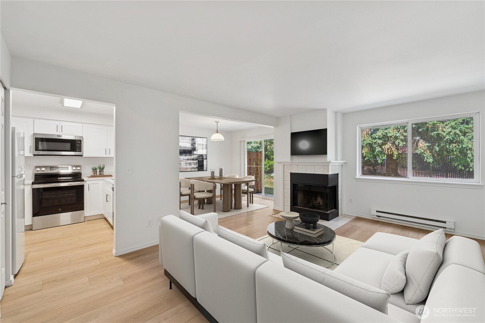 927 132nd Street Southwest, Unit H5 Everett, WA 98204 - Photo 5 of 28