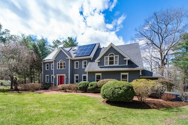 $1,798,000 | 215 Causeway Street, Medfield, MA 02052