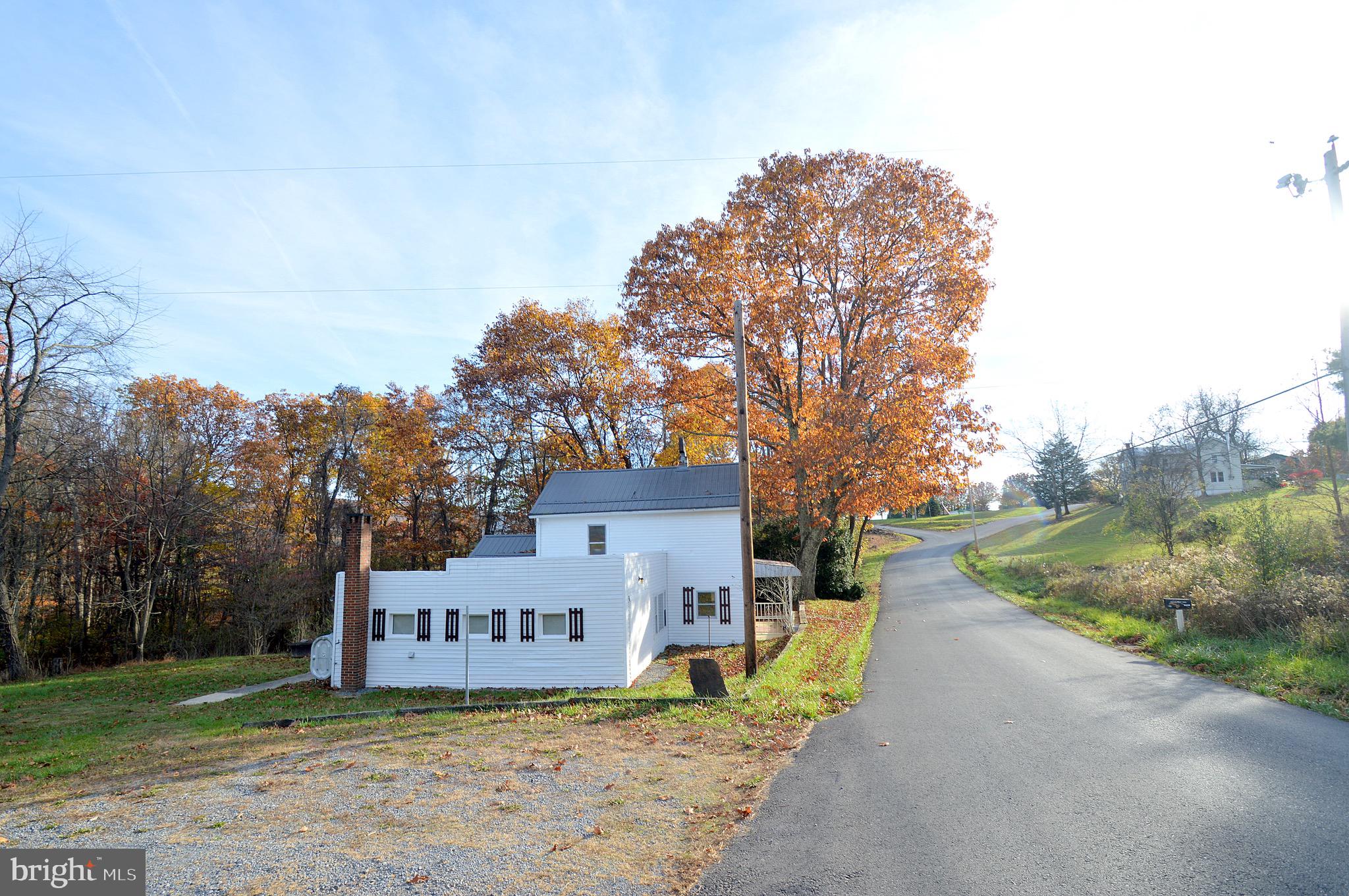 3751 Highland Ridge Road Berkeley Springs, WV 25411 - Photo 14 of 39
