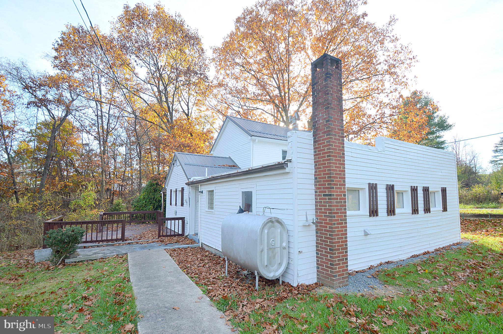 3751 Highland Ridge Road Berkeley Springs, WV 25411 - Photo 17 of 39
