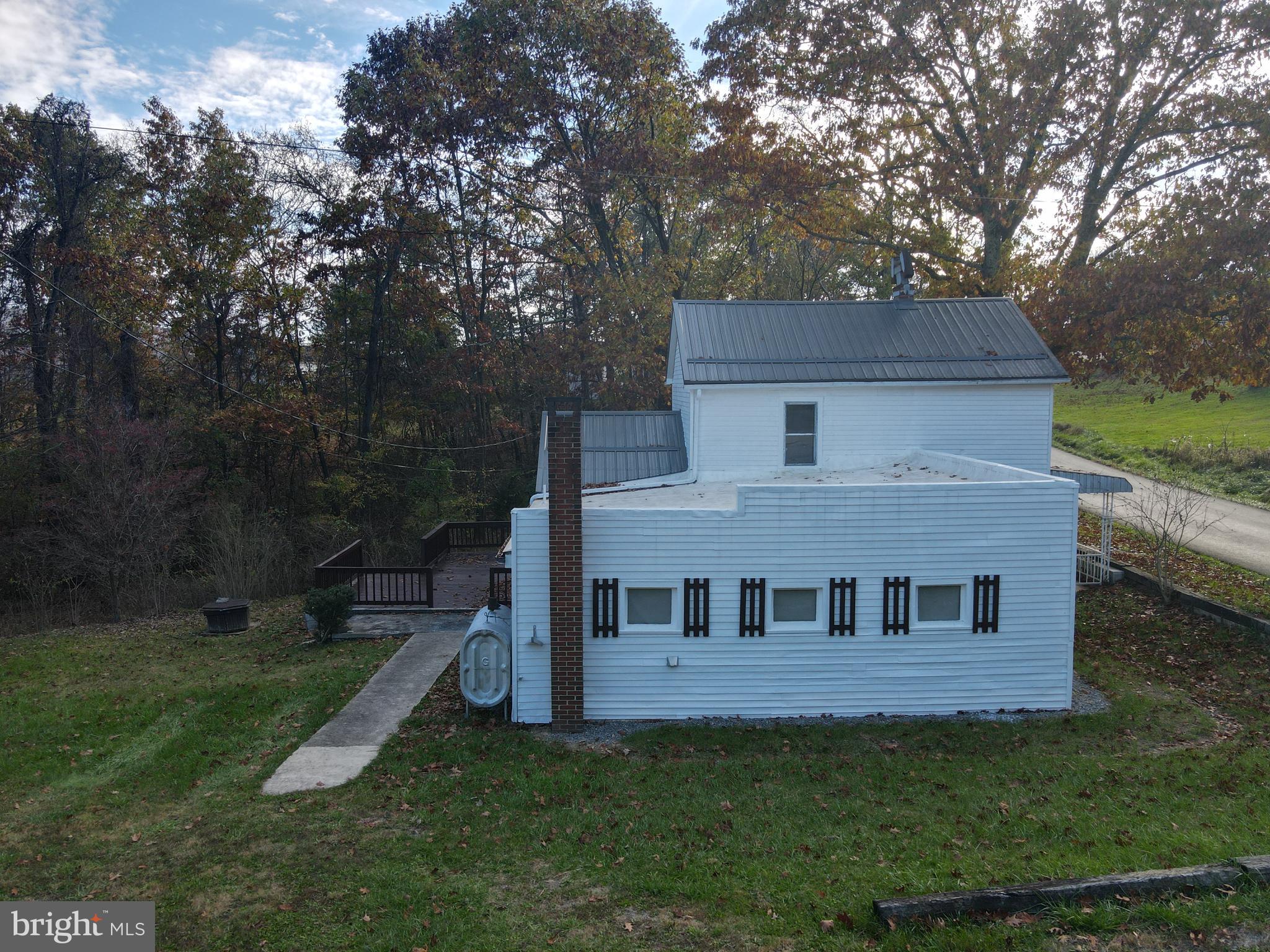 3751 Highland Ridge Road Berkeley Springs, WV 25411 - Photo 3 of 39