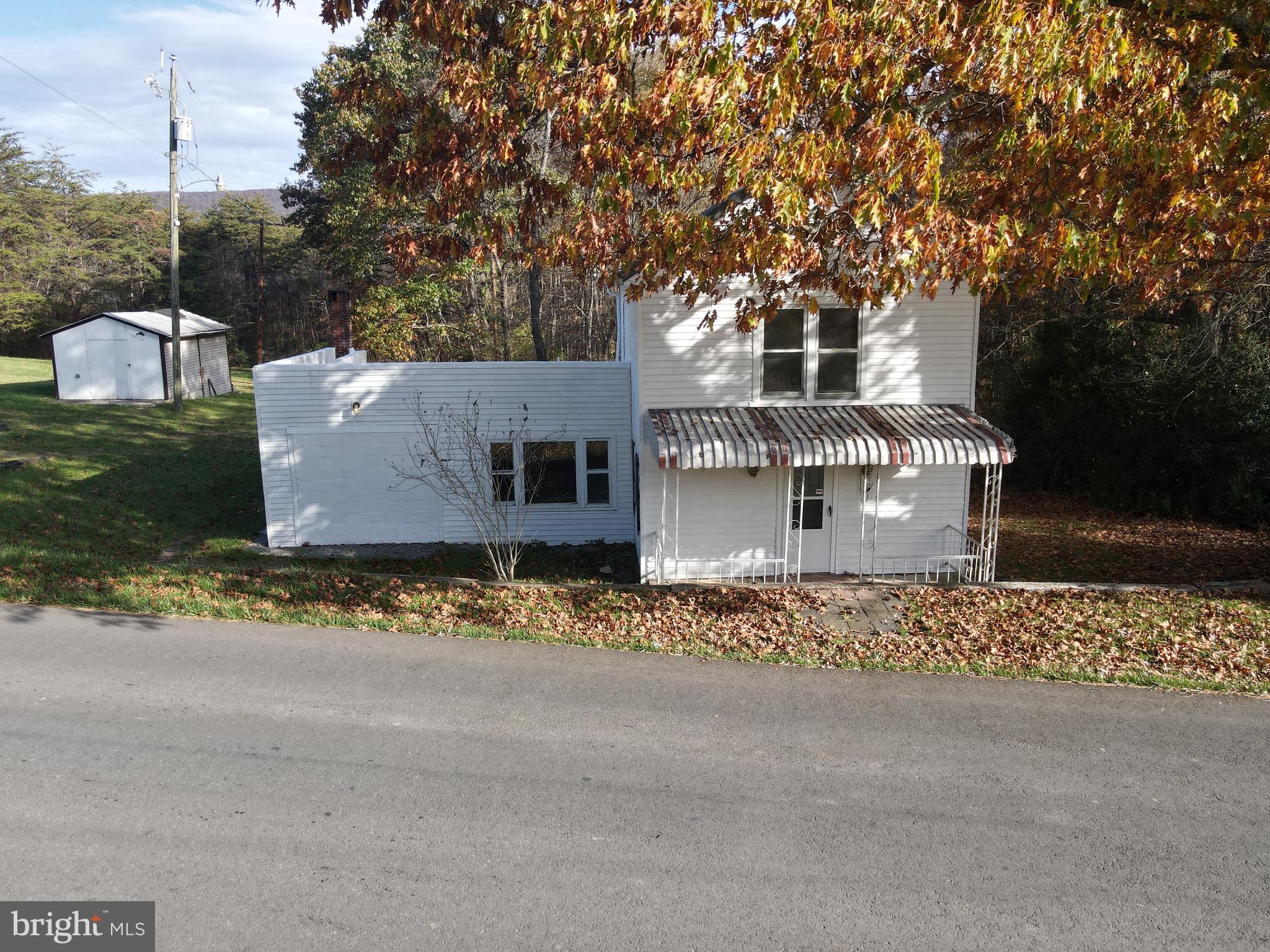 3751 Highland Ridge Road Berkeley Springs, WV 25411 - Photo 4 of 39