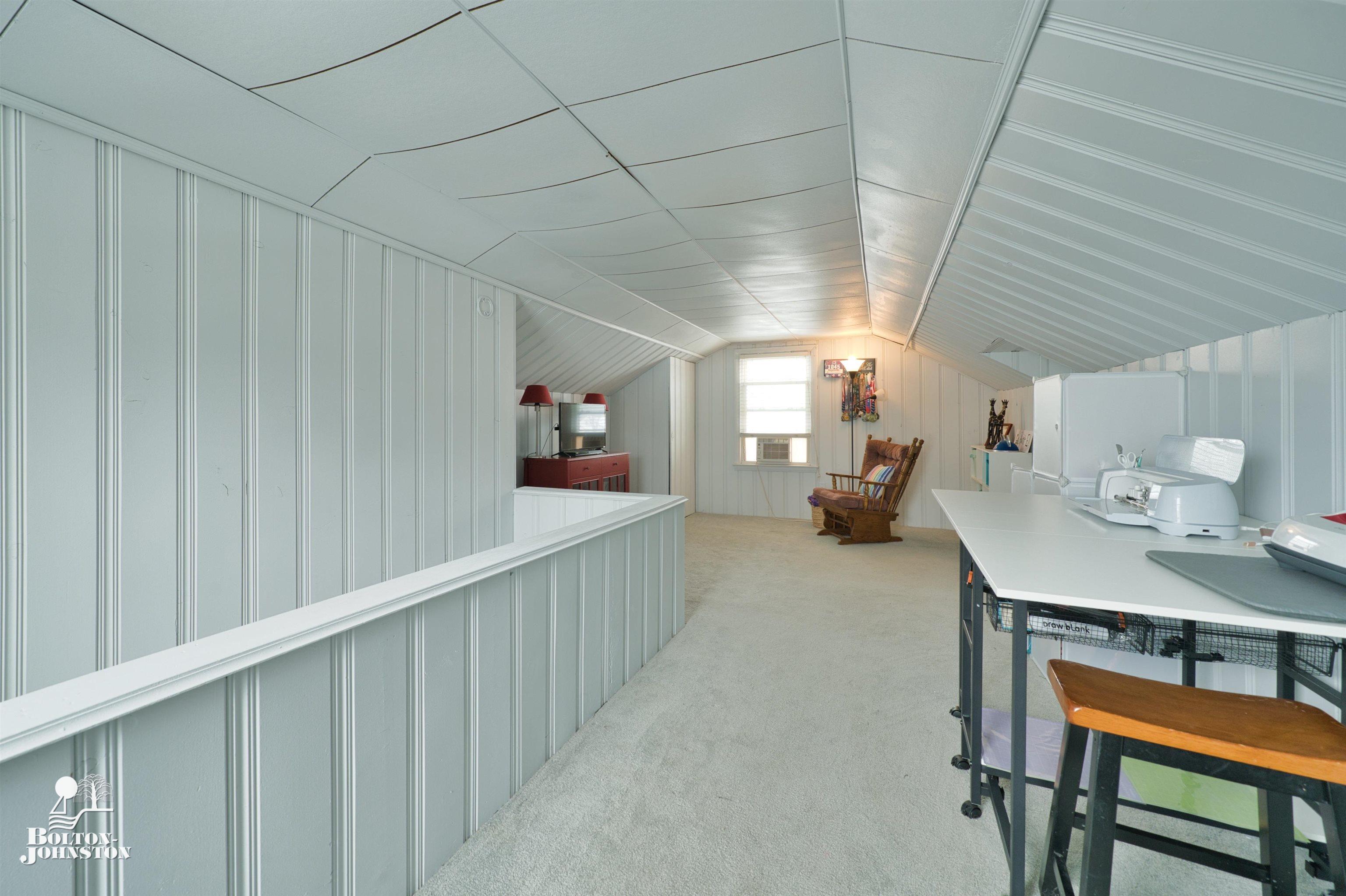 2946 Crooks Road Royal Oak, MI 48073 - Photo 17 of 29 50103861-16.JPG