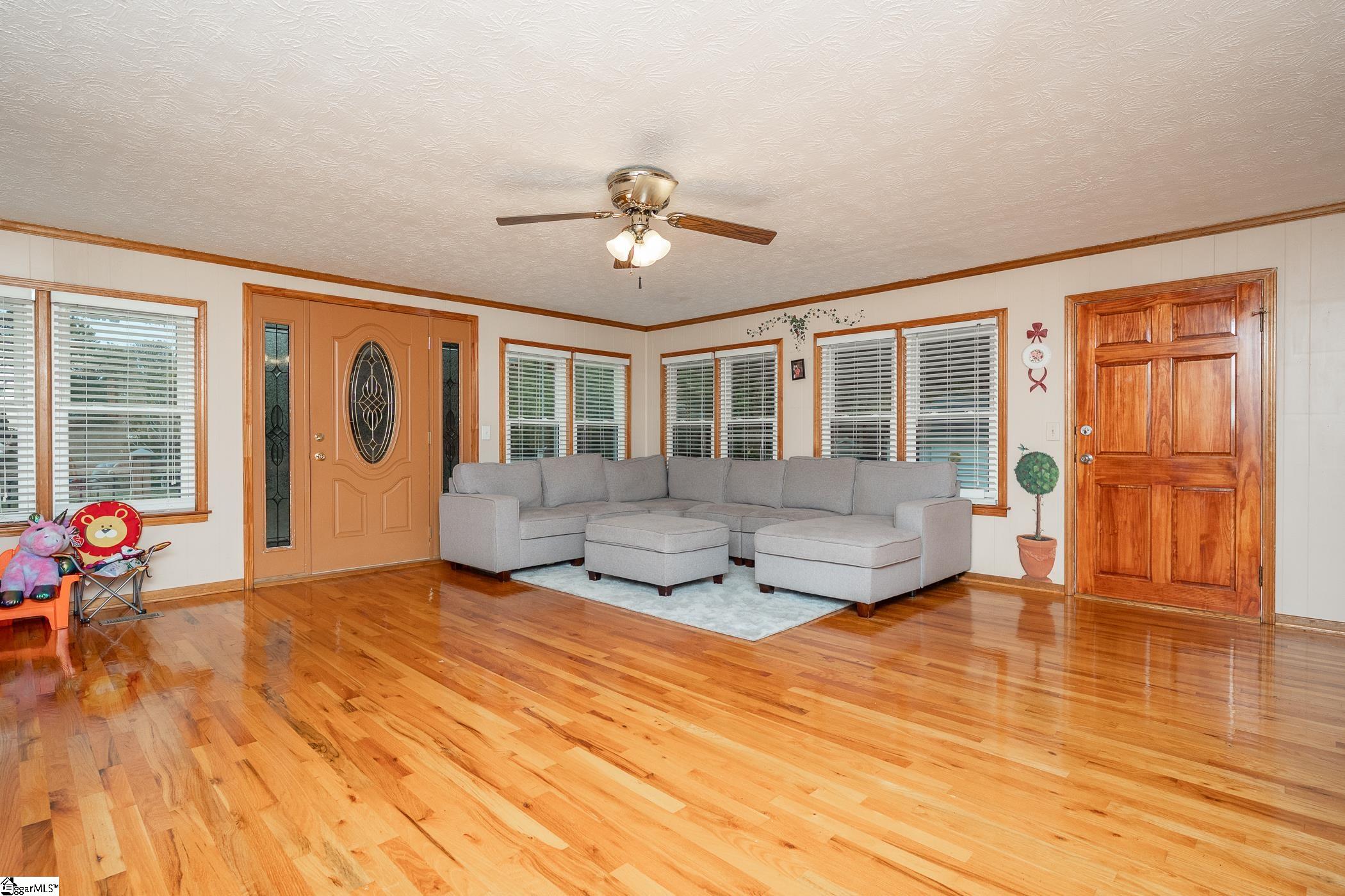 312 Willingham Road Williamston, SC 29697 - Photo 12 of 33