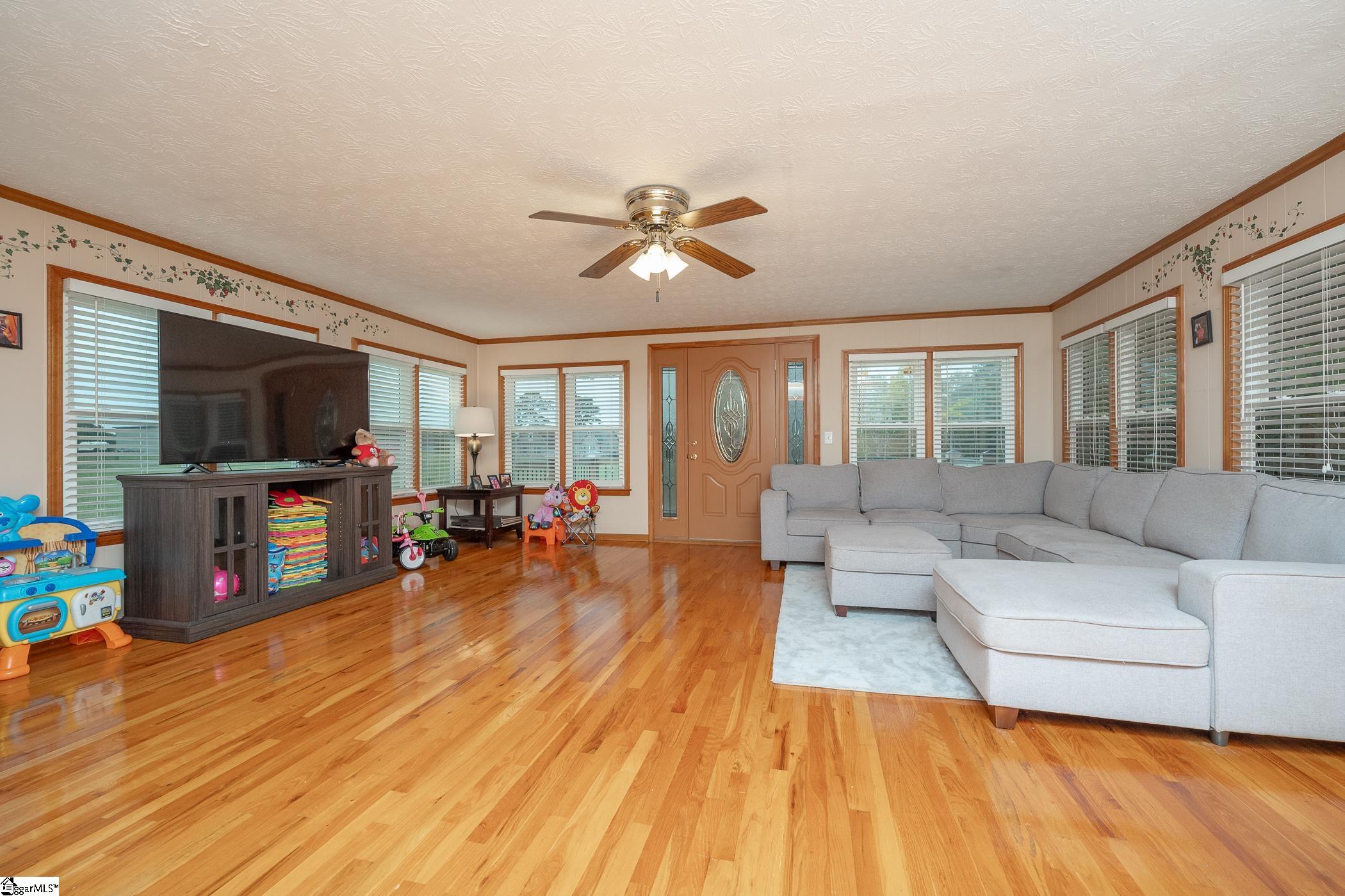 312 Willingham Road Williamston, SC 29697 - Photo 14 of 33