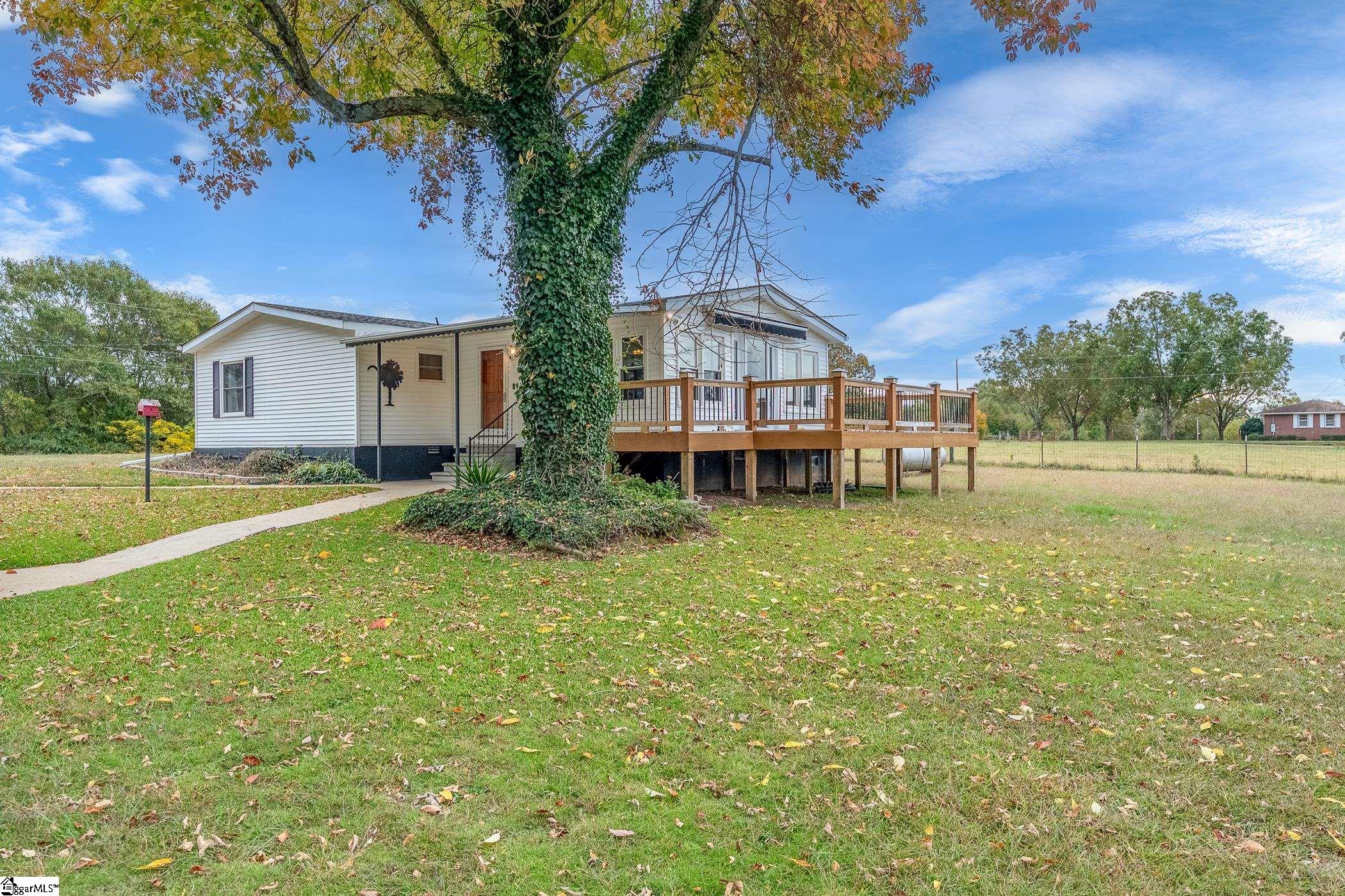312 Willingham Road Williamston, SC 29697 - Photo 5 of 33