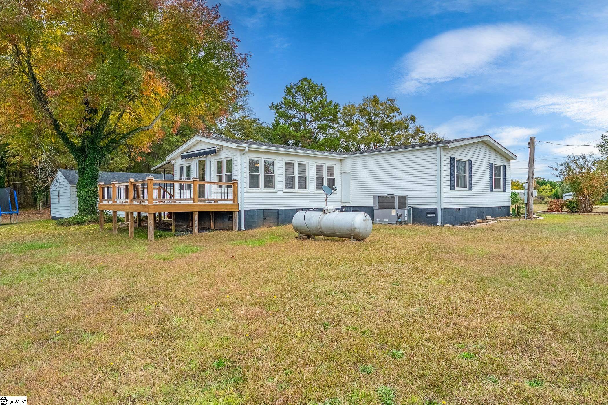 312 Willingham Road Williamston, SC 29697 - Photo 7 of 33