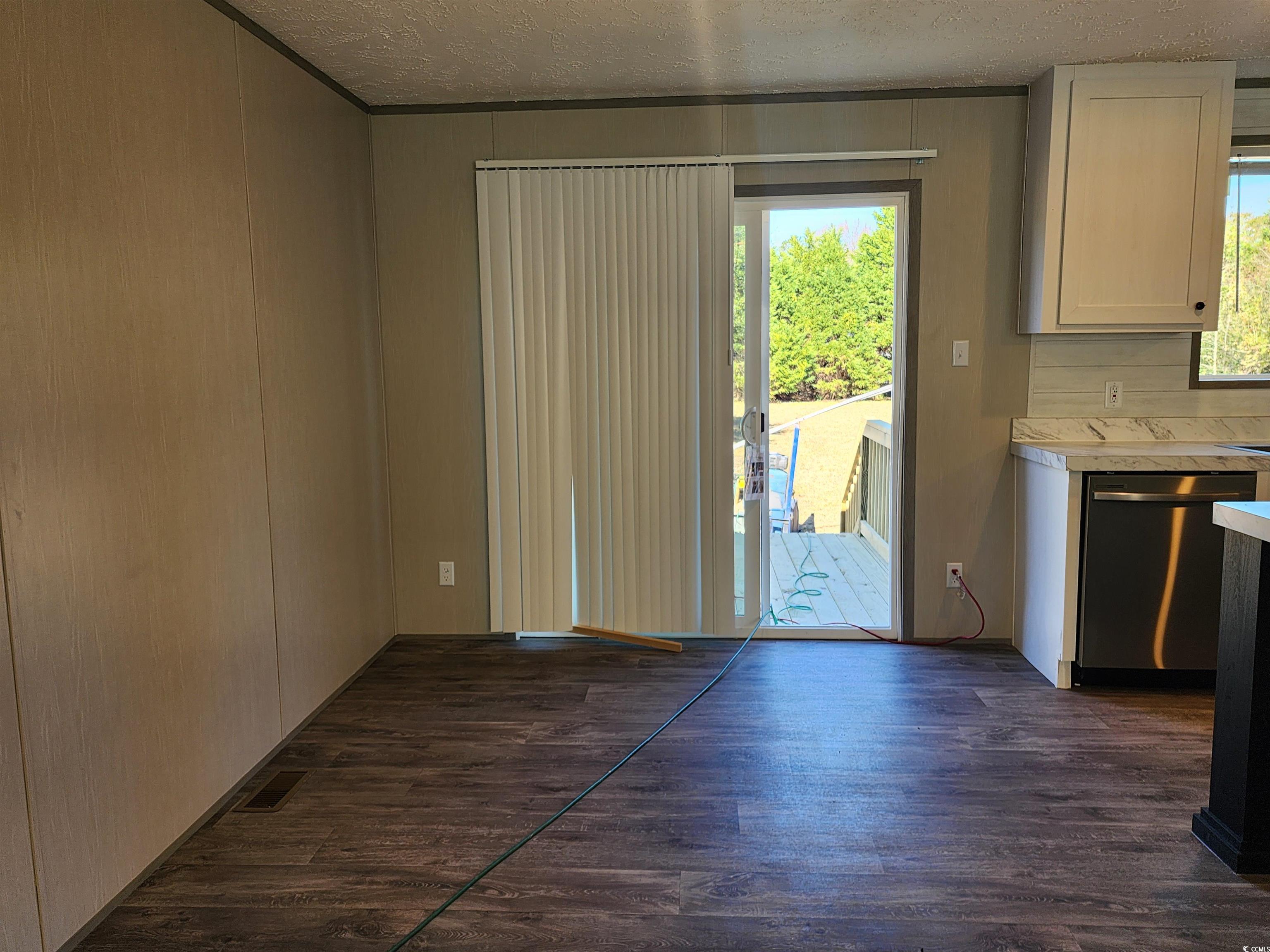 2010 Warren's Loop Marion, SC 29571 - Photo 7 of 18