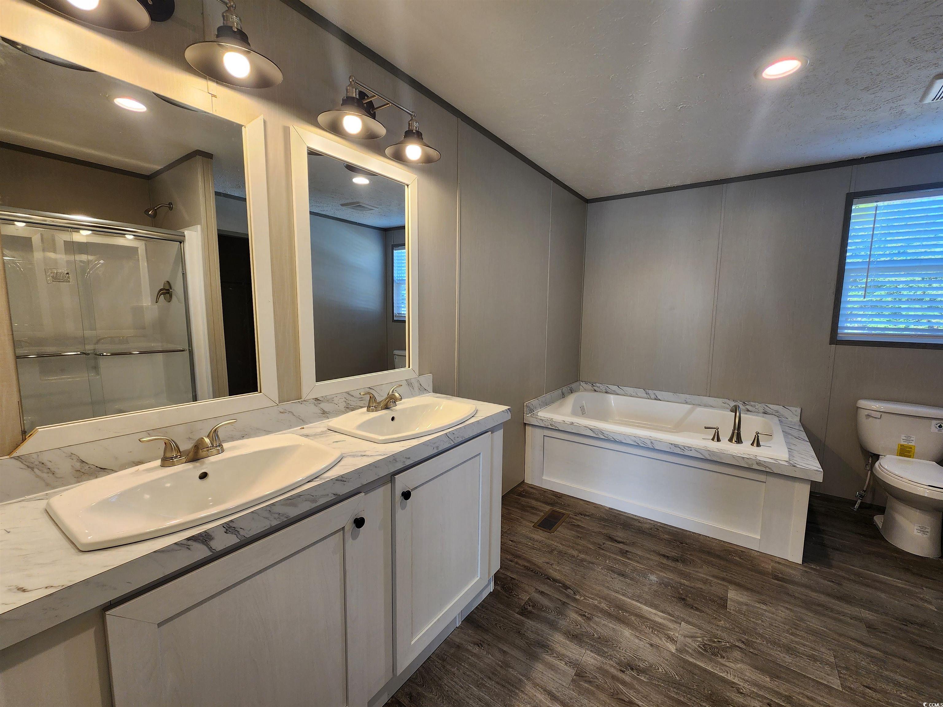 2010 Warren's Loop Marion, SC 29571 - Photo 9 of 18