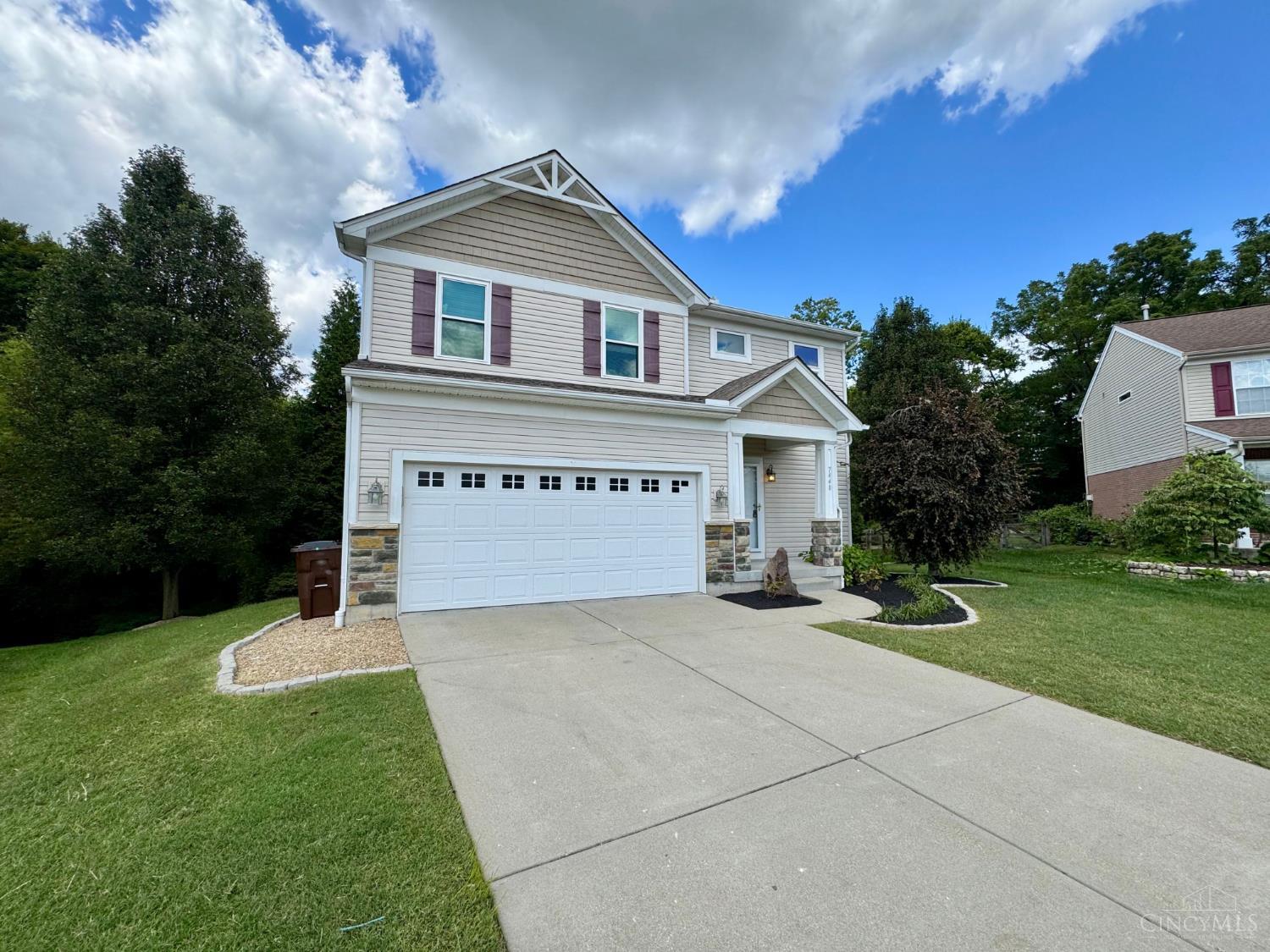7448 Locust View Lane Cincinnati, OH 45239 - Photo 2 of 44