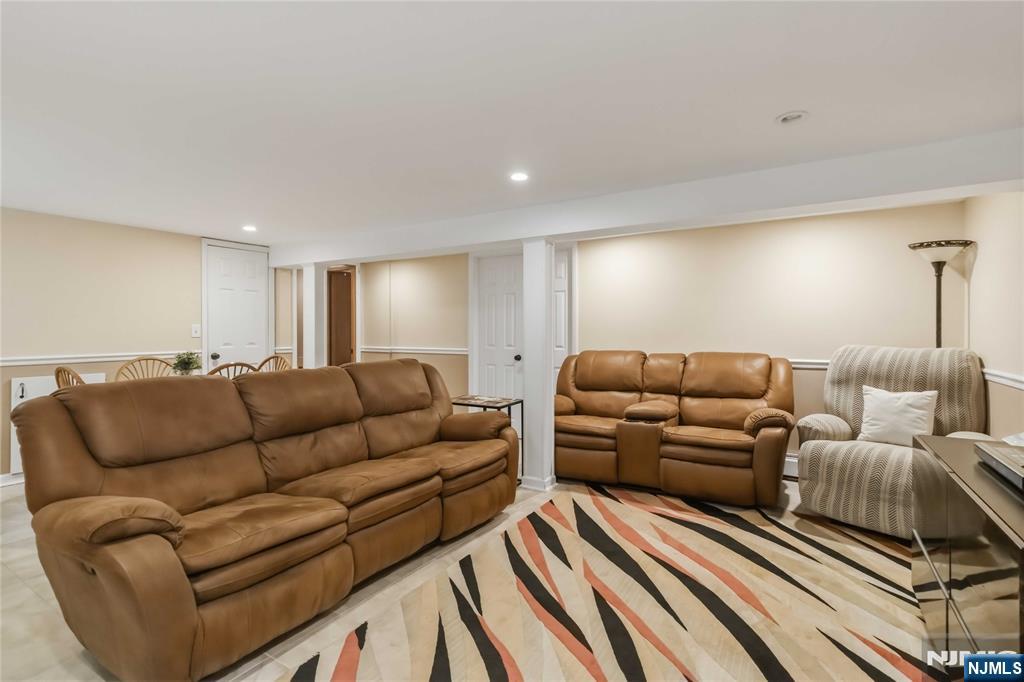 63 Valley Road Butler, NJ 07405 - Photo 21 of 33