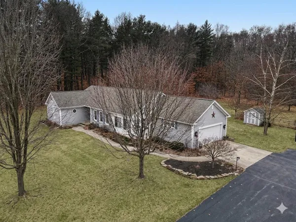 $549,900 | 9131 North 42nd Street, Hickory Corners, MI 49060