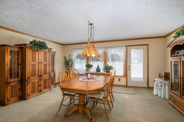 $549,900 | 9131 North 42nd Street, Hickory Corners, MI 49060