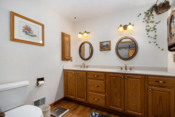 $549,900 | 9131 North 42nd Street, Hickory Corners, MI 49060