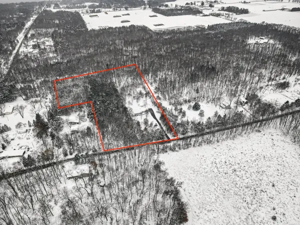$549,900 | 9131 North 42nd Street, Hickory Corners, MI 49060