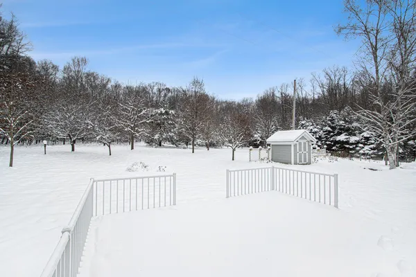 $549,900 | 9131 North 42nd Street, Hickory Corners, MI 49060