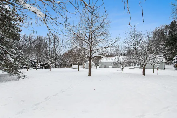 $549,900 | 9131 North 42nd Street, Hickory Corners, MI 49060