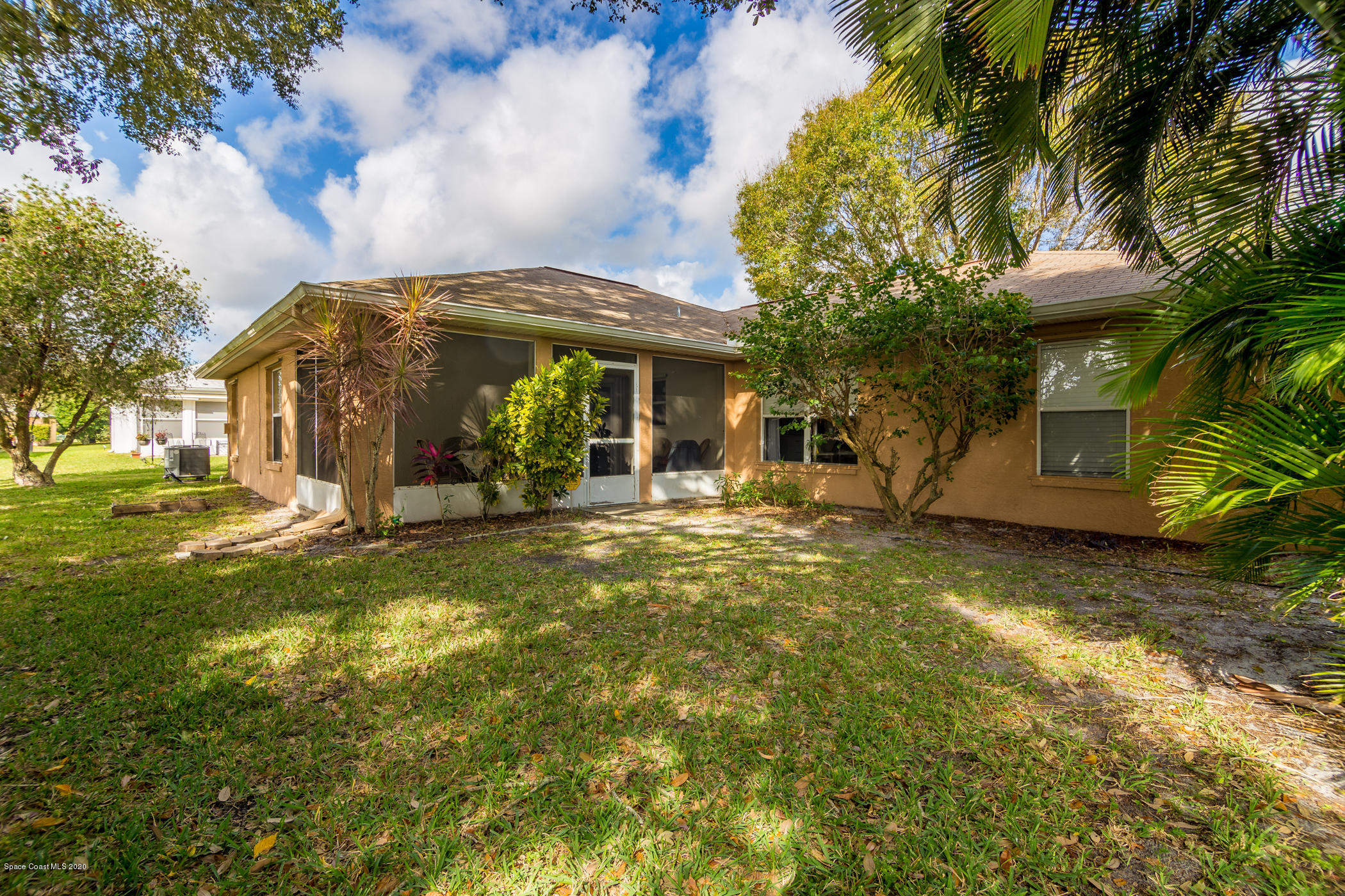217 Oak Lake Road Melbourne, FL 32901 - Photo 16 of 23 Rear View