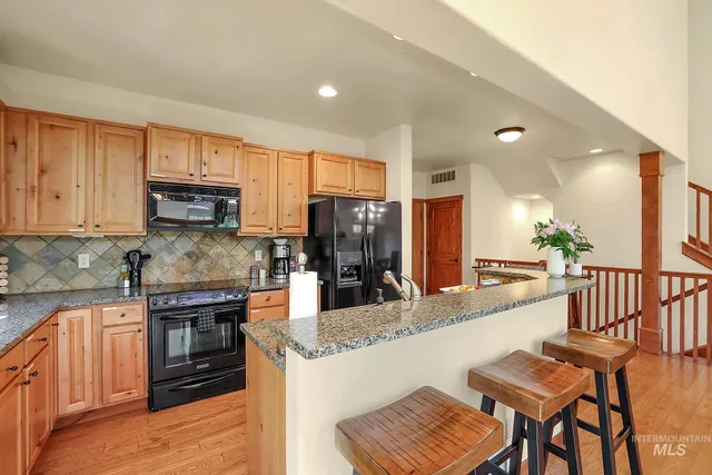 $1,350,000 | 76 Clearwater Court, Donnelly, ID 83615