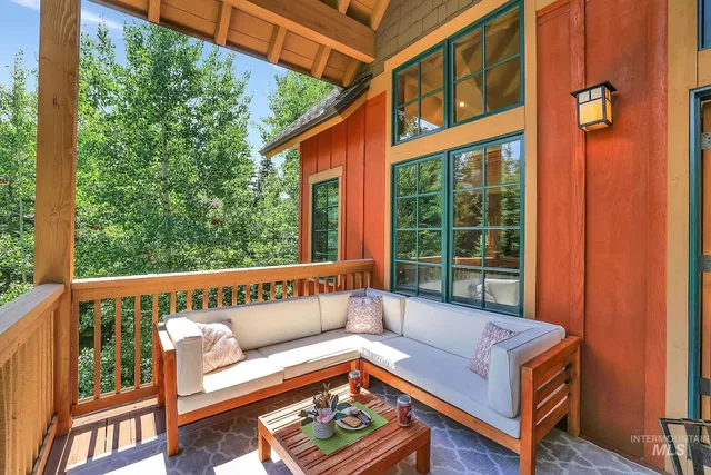 $1,350,000 | 76 Clearwater Court, Donnelly, ID 83615